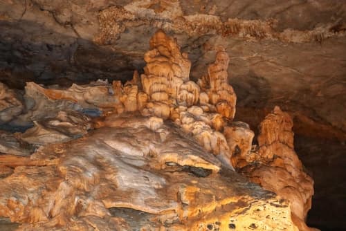 Hoota Cave